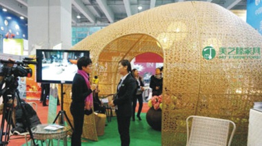 我司以制造休閑家具主要藤制家具為主，對(duì)比了幾家后，選擇與中擂公司合作，策劃團(tuán)隊(duì)提出了美家、美院、美之滕的定位，讓我們美之滕產(chǎn)品有了清晰的市場(chǎng)定位，期待與中擂公司一起成長(zhǎng)。